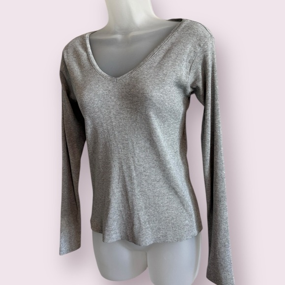 KNITTMIXX V-Neck Top - Long Sleeve Fitted Casual Basic, Size 8 - Picture 3 of 5